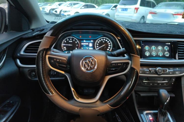 Used Buick GT 2015 18T Dual-Clutch Luxury Model Steering Wheel