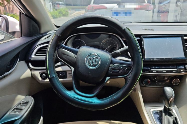 Used Buick GT 2015 15N Automatic Elite Version Steering Wheel