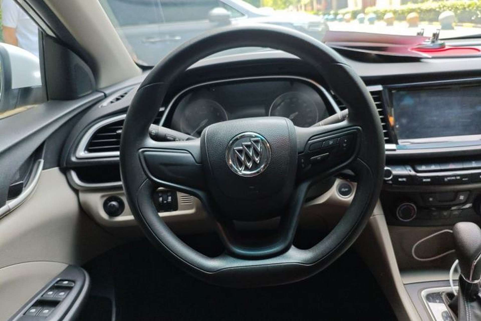 Used Buick GT 2015 15N Automatic Elite Version Steering Wheel
