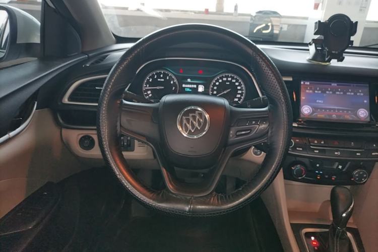 Used Buick GT 2015 15N Automatic Elite Version Steering Wheel