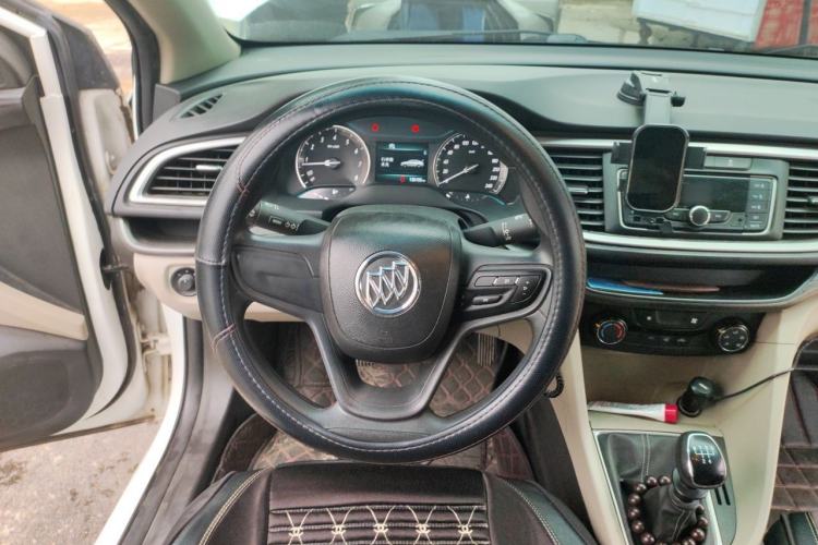 Used Buick GT 2015 15N Manual Elite Edition Steering Wheel