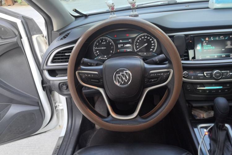 Used Buick GT 2015 18T Dual-Clutch Luxury Model Steering Wheel