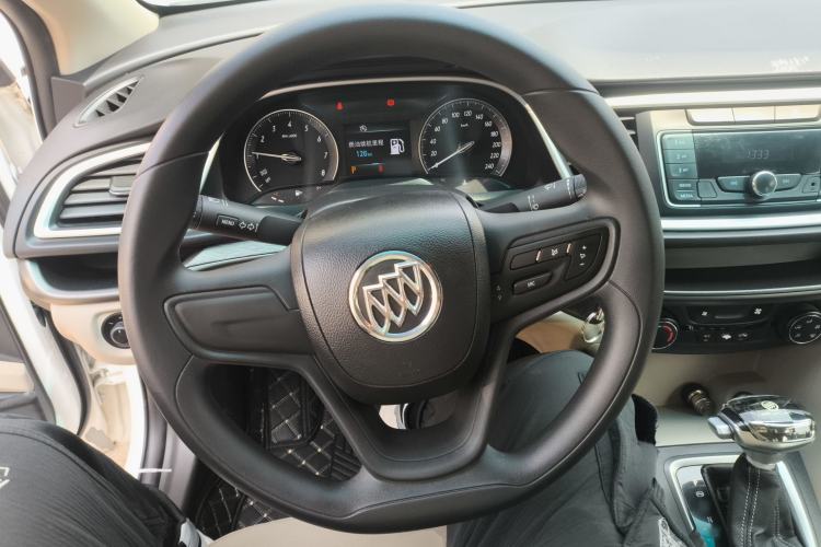 Used Buick GT 2015 15N Automatic Elite Version Steering Wheel