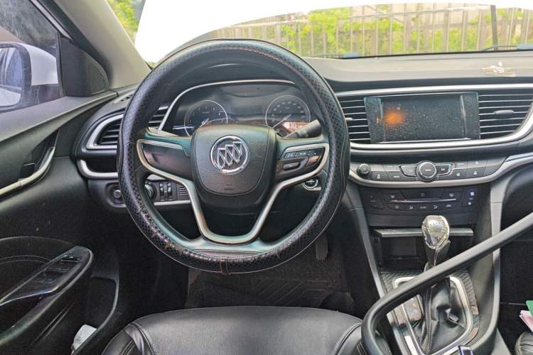 Used Buick GT 2015 15N Automatic Deluxe Edition Steering Wheel