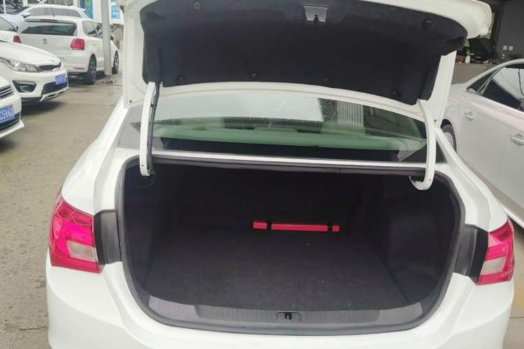 Used Buick GT 2015 15N Automatic Entry-Level Trim Trunk