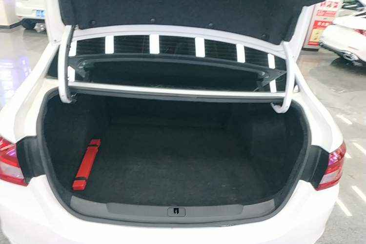 Used Buick GT 2015 15N Automatic Entry-Level Trim Trunk