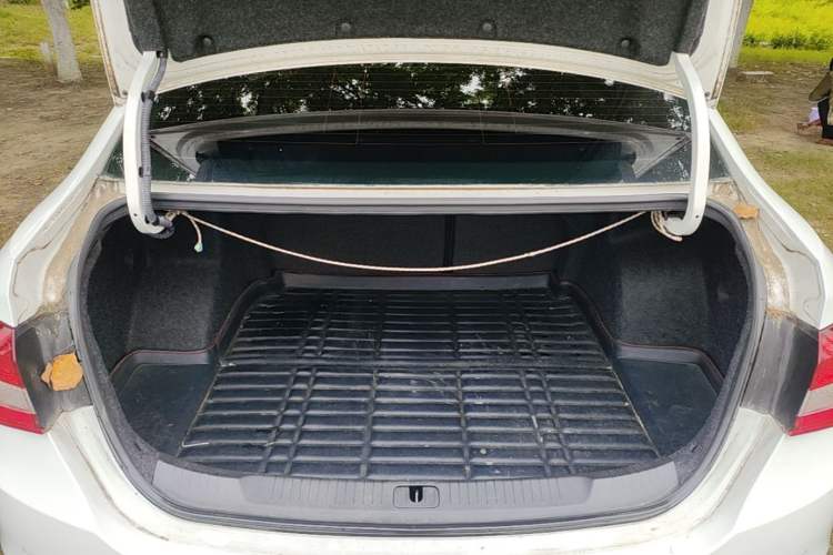 Used Buick GT 2015 15N Automatic Deluxe Edition Trunk