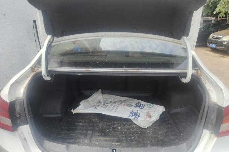 Used Buick GT 2015 18T Dual-Clutch Luxury Model Trunk