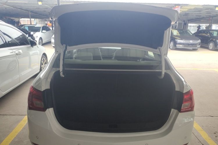 Used Buick GT 2015 15N Automatic Deluxe Edition Trunk