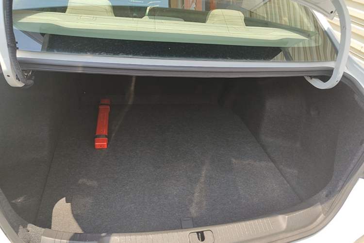 Used Buick GT 2015 15N Manual Entry-Level Trim Trunk