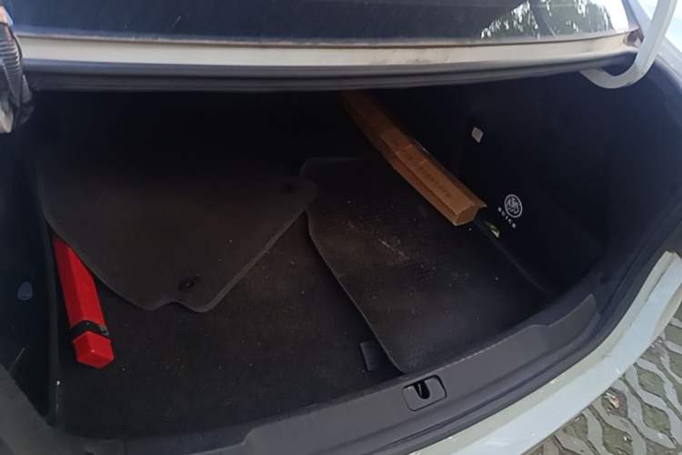 Used Buick GT 2015 15N Automatic Elite Version Trunk