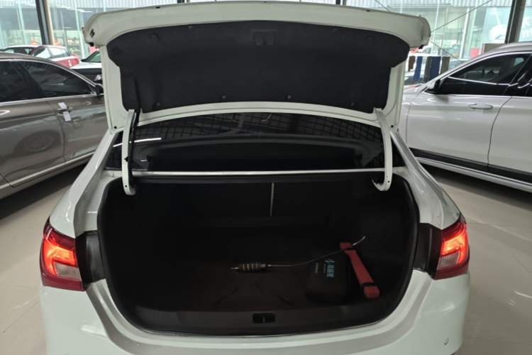 Used Buick GT 2015 18T Dual-Clutch Elite Model Trunk
