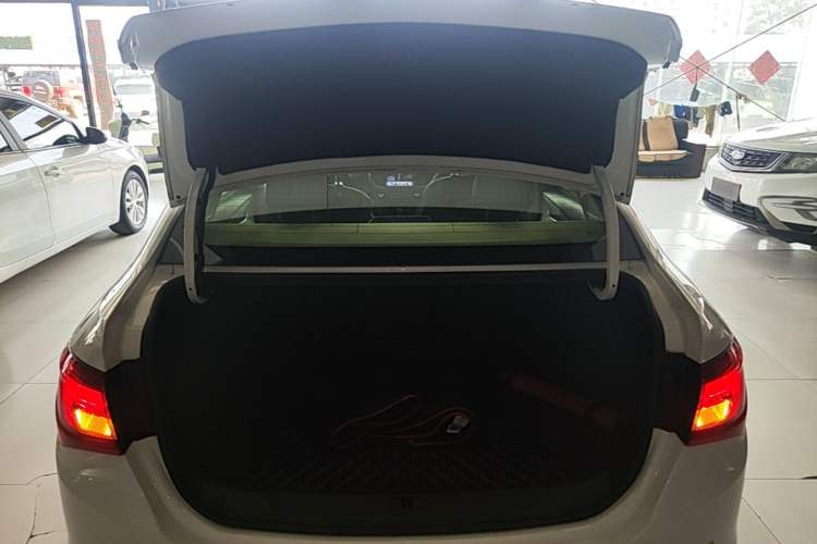 Used Buick GT 2015 15N Automatic Elite Version Trunk