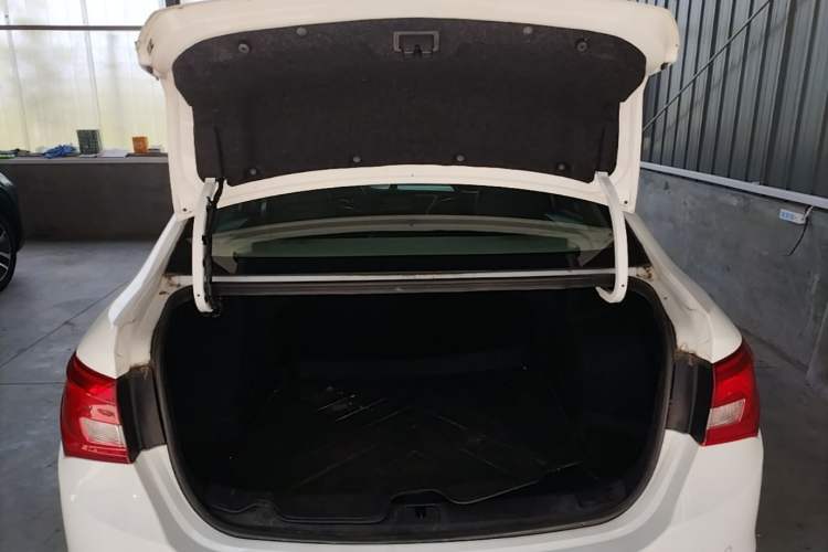 Used Buick GT 2015 15N Automatic Elite Version Trunk