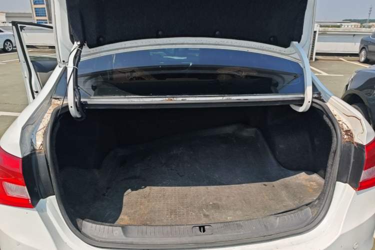 Used Buick GT 2015 15N Automatic Entry-Level Trim Trunk