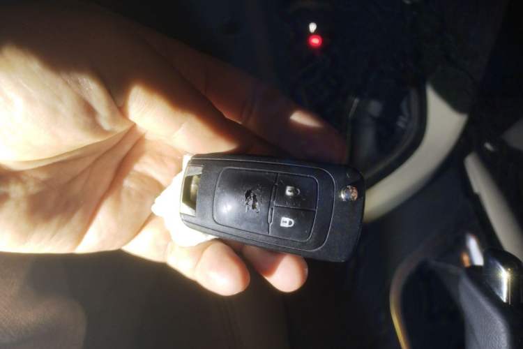 Used Buick GT 2015 15N Automatic Deluxe Edition Vehicle Key