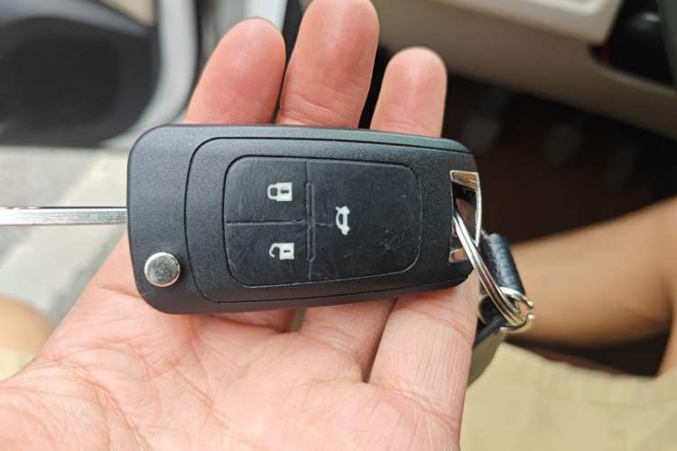 Used Buick GT 2015 15N Manual Entry-Level Trim Vehicle Key