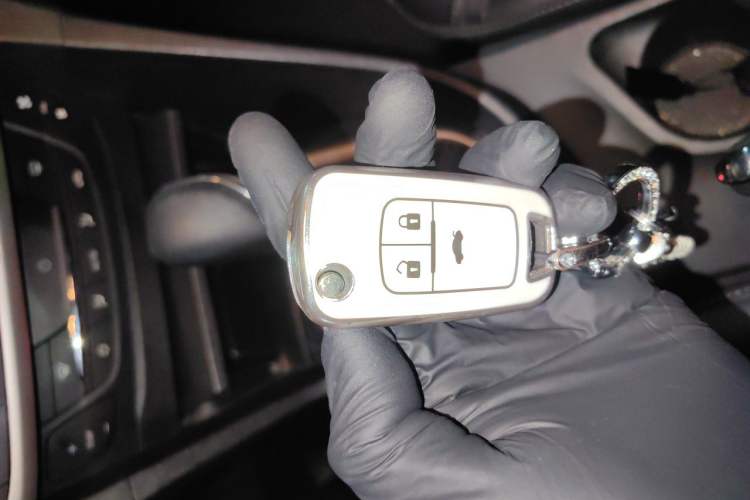 Used Buick GT 2015 15N Automatic Deluxe Edition Vehicle Key