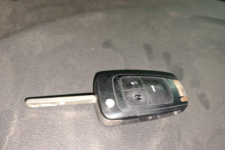 Used Buick GT 2015 15N Automatic Deluxe Edition Vehicle Key