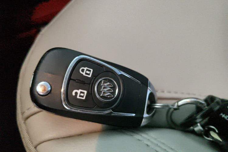 Used Buick GT 2015 15N Automatic Deluxe Edition Vehicle Key