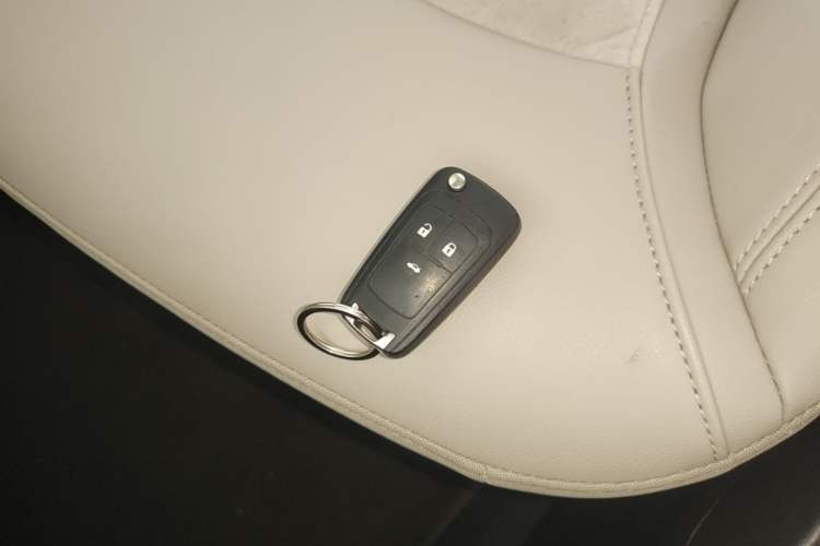 Used Buick GT 2015 15N Automatic Deluxe Edition Vehicle Key