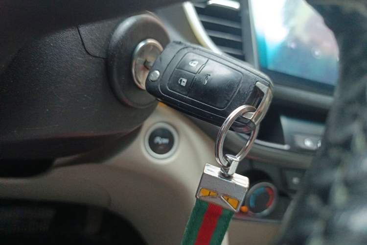 Used Buick GT 2015 15N Automatic Deluxe Edition Vehicle Key