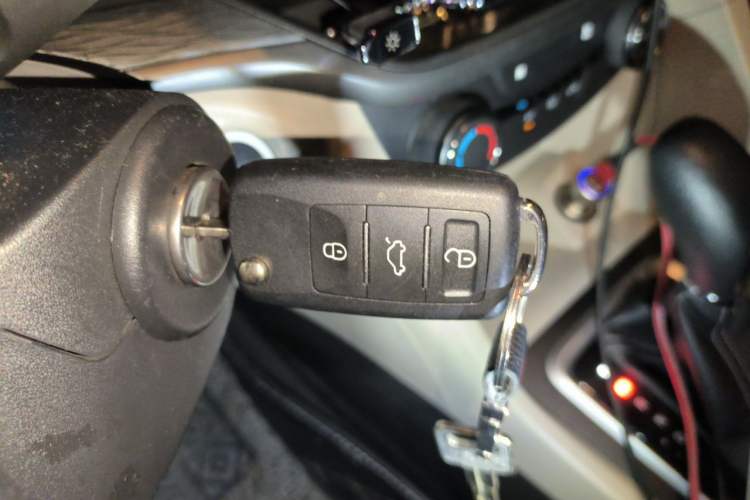 Used Buick GT 2015 15N Automatic Entry-Level Trim Vehicle Key