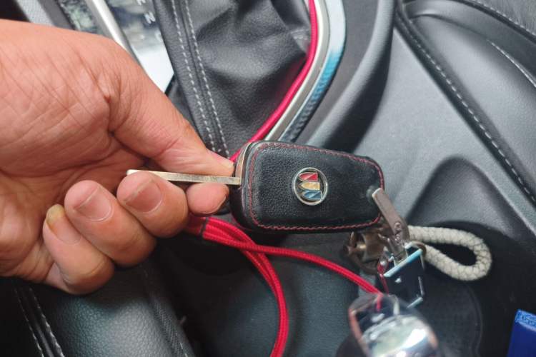 Used Buick GT 2015 15N Automatic Deluxe Edition Vehicle Key