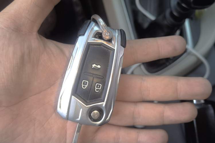 Used Buick GT 2015 15N Manual Entry-Level Trim Vehicle Key