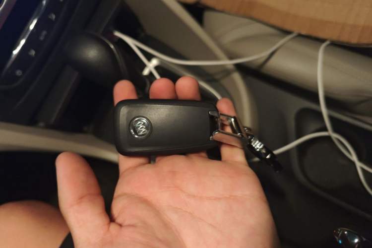 Used Buick GT 2015 15N Automatic Deluxe Edition Vehicle Key