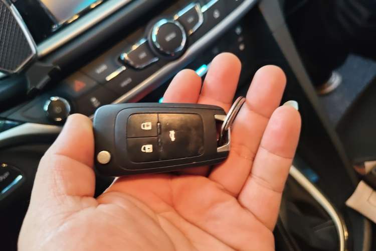 Used Buick GT 2015 15N Automatic Deluxe Edition Vehicle Key