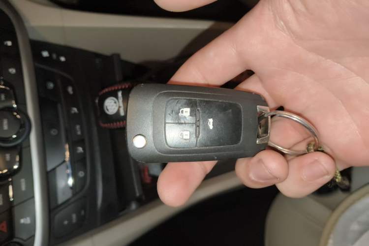 Used Buick GT 2015 15N Automatic Deluxe Edition Vehicle Key