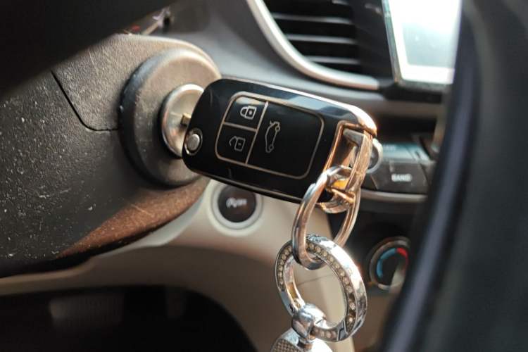 Used Buick GT 2015 15N Automatic Entry-Level Trim Vehicle Key