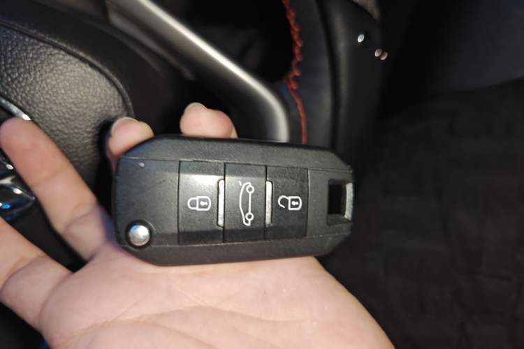 Used Buick GT 2015 15N Automatic Elite Version Vehicle Key