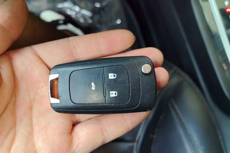 Used Buick GT 2015 15N Automatic Deluxe Edition Vehicle Key