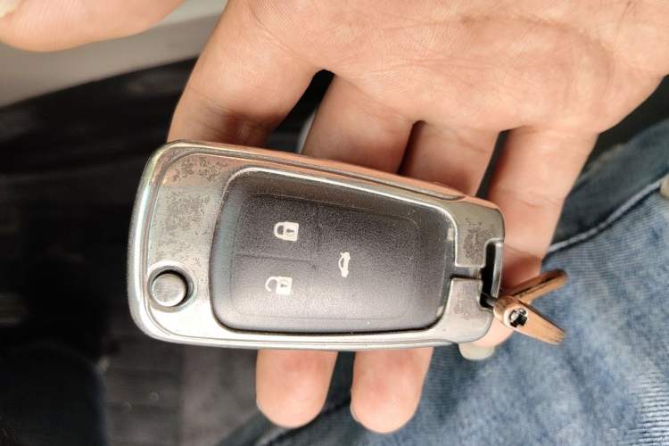 Used Buick GT 2015 15N Automatic Deluxe Edition Vehicle Key