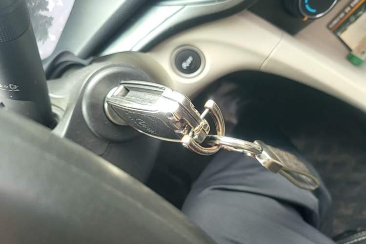 Used Buick GT 2015 15N Manual Entry-Level Trim Vehicle Key