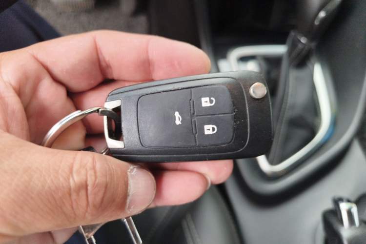 Used Buick GT 2015 15N Automatic Deluxe Edition Vehicle Key