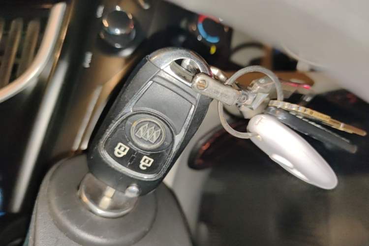 Used Buick GT 2015 15N Automatic Entry-Level Trim Vehicle Key