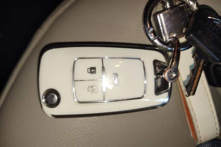 Used Buick GT 2015 15N Automatic Deluxe Edition Vehicle Key