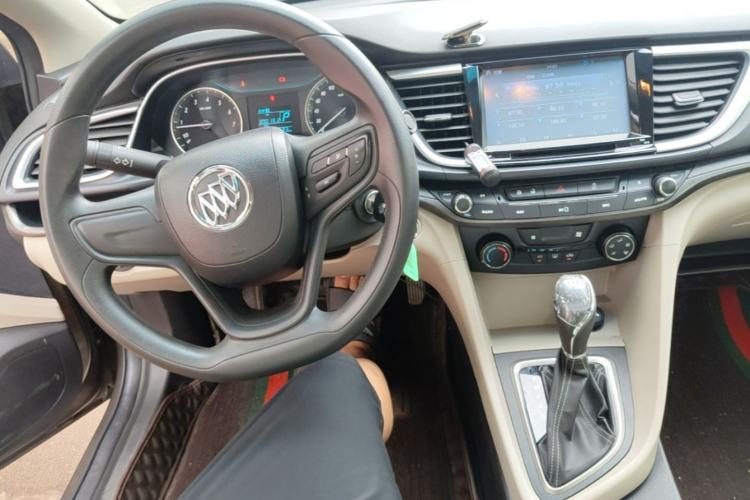 Used Buick GT 2015 15N Automatic Entry-Level Trim Center Console