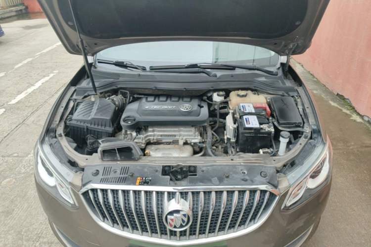Used Buick GT 2015 15N Automatic Entry-Level Trim Engine Bay