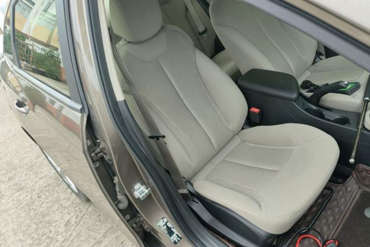 Used Buick GT 2015 15N Automatic Entry-Level Trim Right Front Seat