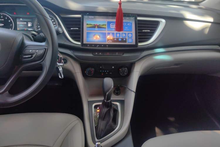 Used Buick GT 2016 15N Automatic Elite Edition Audio And AC Panel