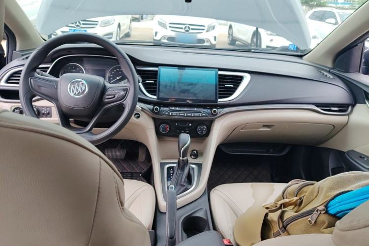 Used Buick GT 2016 15N Automatic Elite Edition Center Console