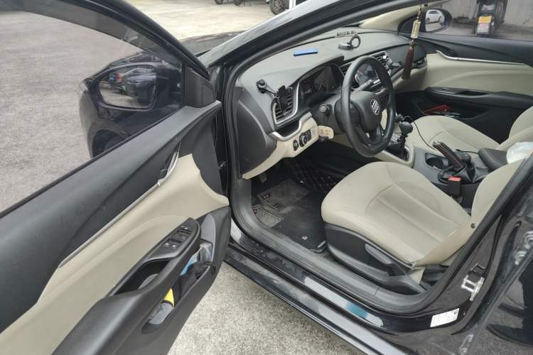 Used Buick GT 2016 15N Manual Entry-Level Trim Driver Seat