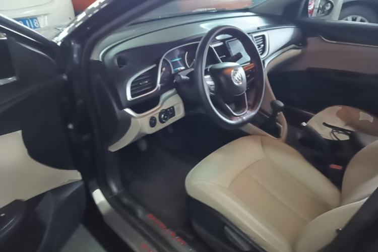 Used Buick GT 2016 15N Manual Elite Edition Driver Seat