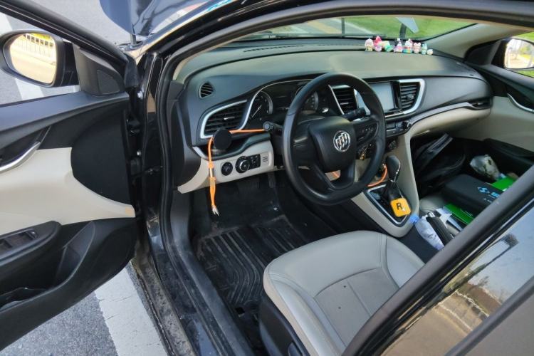 Used Buick GT 2016 15N Automatic Elite Edition Driver Seat