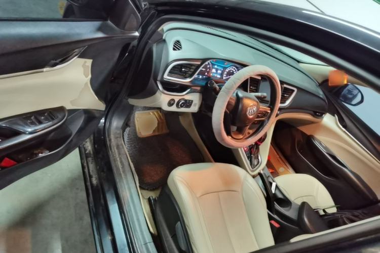 Used Buick GT 2016 15N Automatic Elite Edition Driver Seat
