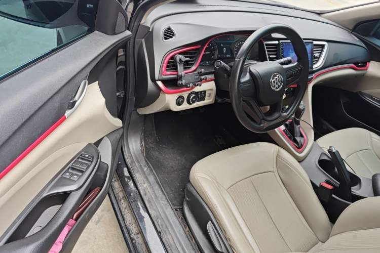 Used Buick GT 2016 15N Automatic Elite Edition Driver Seat